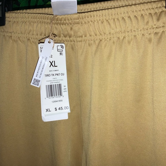 Men’s Adidas sweats - Picture 3 of 3